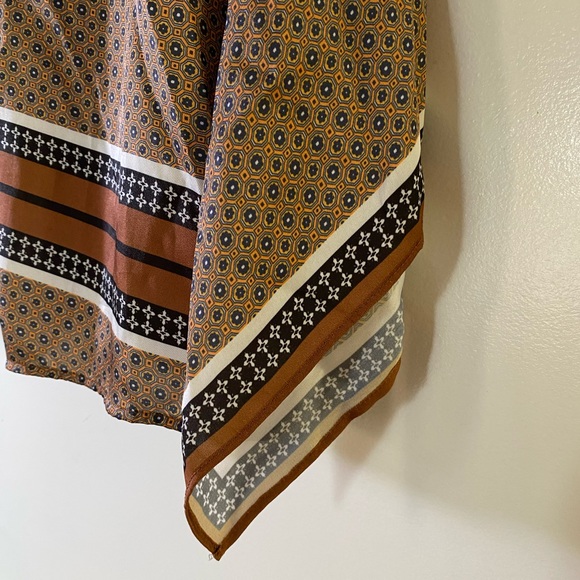 Zara foulard print shirt with handkerchief hem sleeves - Picture 4 of 13